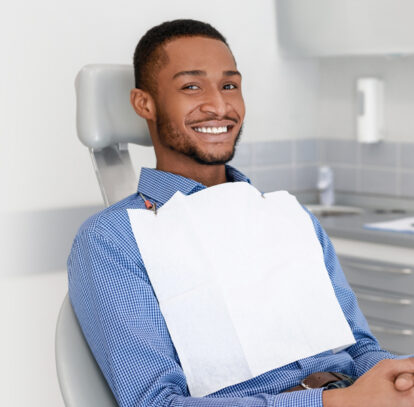 Managing Pain During and Following Tooth Extraction